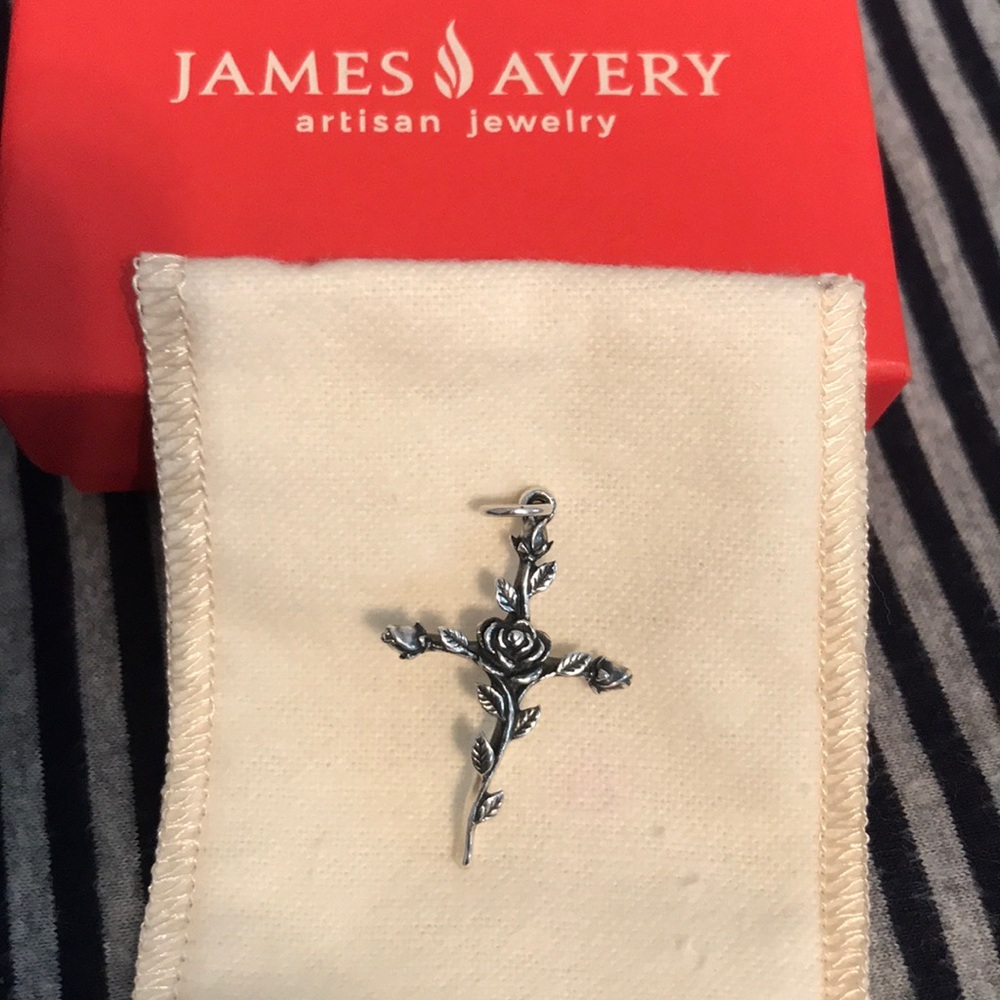 Rosebud Cross